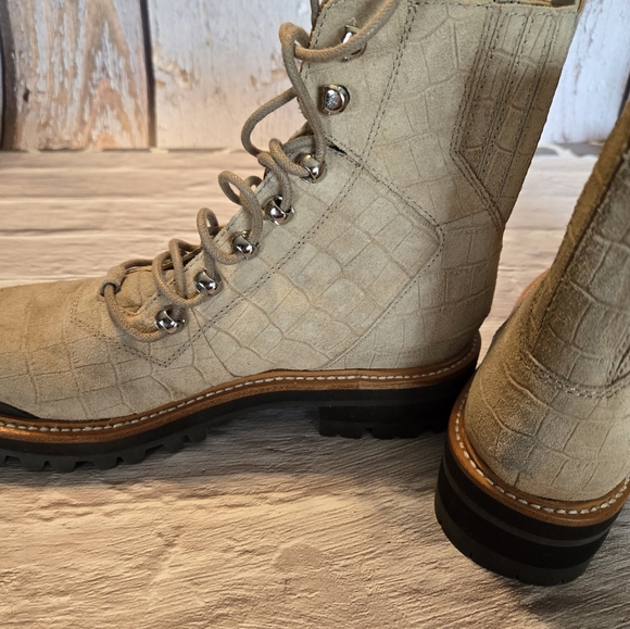 Marc Fisher Women Lizzie 2 Croc Print Lace-up Platform Cream Combat Boots Sz 8M - Picture 5 of 6